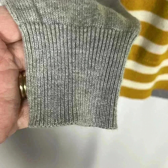 DE Collection Womens Sweater Gray/Gold M Stripes Crew Pullover Elbow Patches EUC - Picture 4 of 9